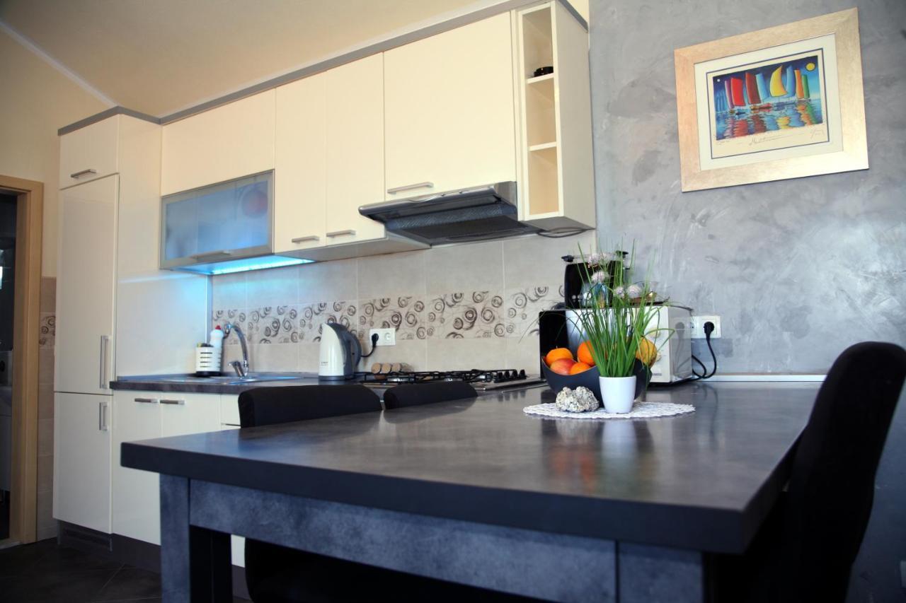Apartment Del Mar Vinišće Dış mekan fotoğraf