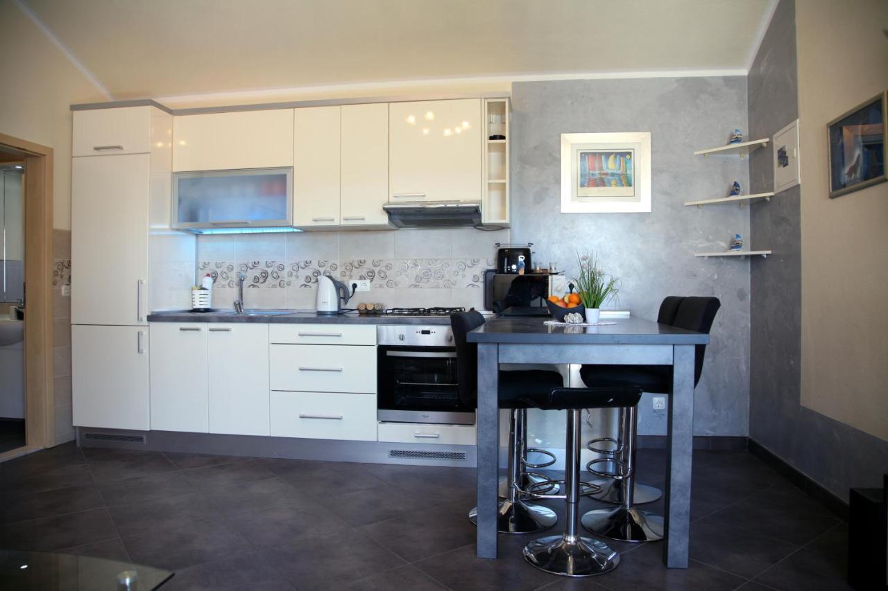 Apartment Del Mar Vinišće Dış mekan fotoğraf